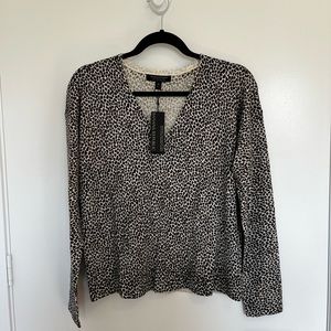 Banana Republic Black and White V-Neck Sweater